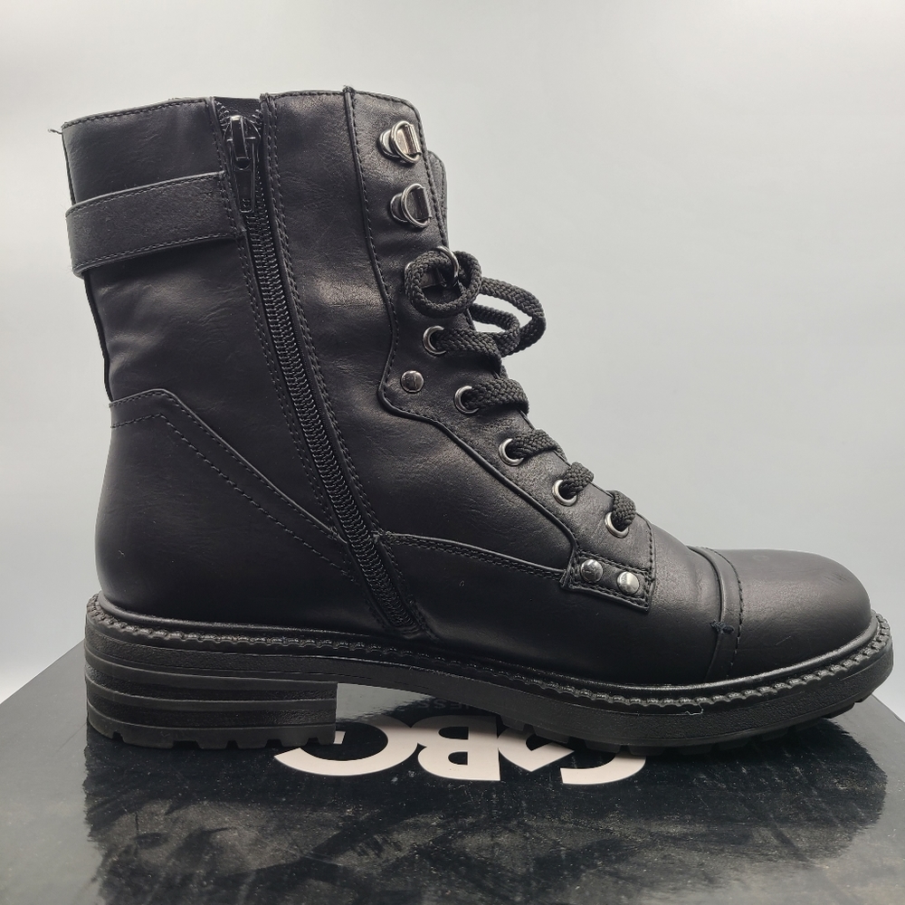 GUESS GRANTED COMBAT LUG SOLE  BOOTS SZ 7.5 M